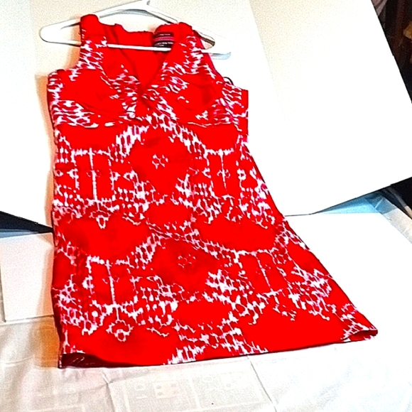 Jones New York Dresses & Skirts - Jones New York Signature Stretch Pink/ Red Patterned Dress 8